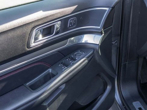 Used 2018 Ford Explorer Sport w/ Equipment Group 401A image 18