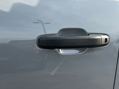 Used 2024 Chevrolet Silverado 2500 Custom w/ Custom Value Package image 25