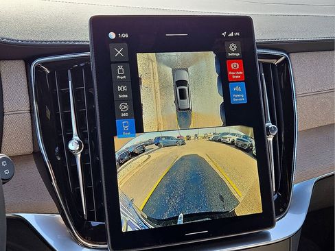 New 2026 Volvo XC90 B6 Ultra w/ Protection Package Premier image 28