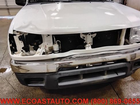 Used 1999 Nissan Frontier XE image 16