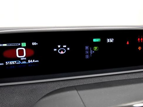 Used 2022 Toyota Prius Prime XLE FWD image 22