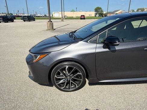 Used 2022 Toyota Corolla XSE FWD image 9