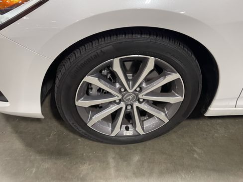 Used 2025 Acura Integra FWD image 9
