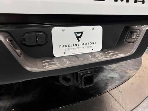 Used 2022 Toyota Tacoma TRD Off-Road image 21