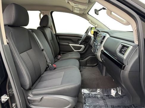 Used 2019 Nissan Titan SV AWD/4WD image 21