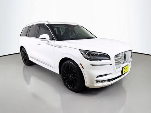Used 2021 Lincoln Aviator Reserve w/ Equipment Group 208A AWD/4WD image 4