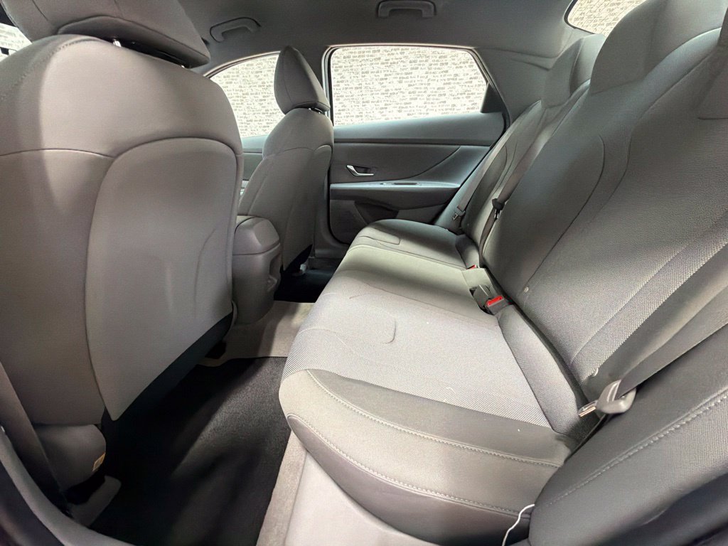 New 2026 Hyundai Elantra SE FWD image 13