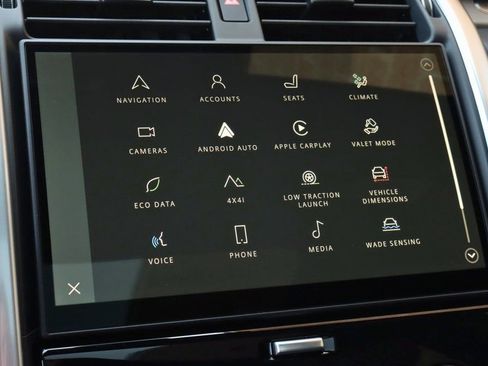 Certified 2024 Land Rover Discovery Dynamic SE image 19