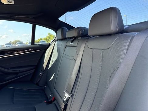 Used 2023 BMW 530i w/ Premium Package image 12