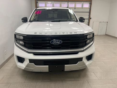 Used 2025 Ford Expedition Max Platinum AWD/4WD image 13