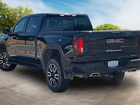 Used 2025 GMC Sierra 1500 AT4 w/ AT4 Premium Package AWD/4WD image 9