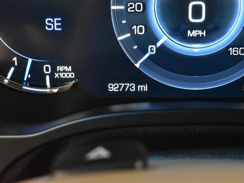 Used 2019 Cadillac Escalade Platinum image 24