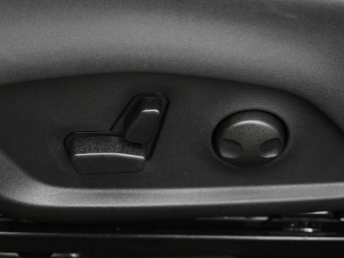 New 2026 Jeep Compass Latitude image 14