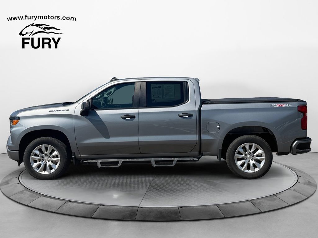 Used 2023 Chevrolet Silverado 1500 Custom AWD/4WD image 7
