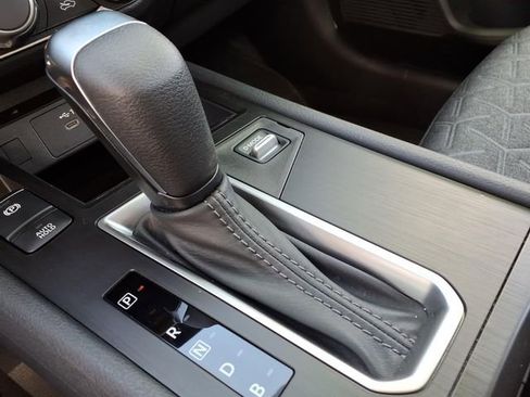 Certified 2025 Nissan Kicks SV image 6