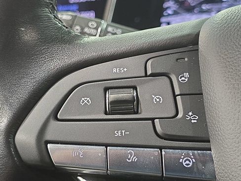 Used 2023 Cadillac Escalade ESV Sport w/ LPO, ONYX Package AWD/4WD image 13