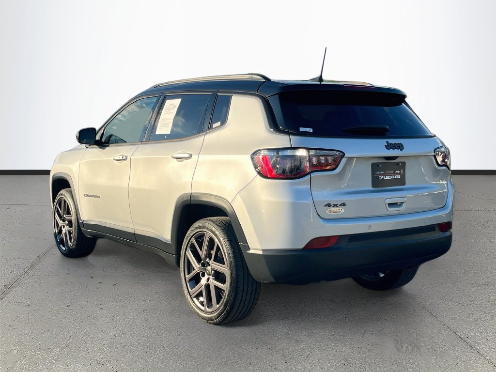 Used 2025 Jeep Compass Limited w/ Sun & Sound Group AWD/4WD image 5