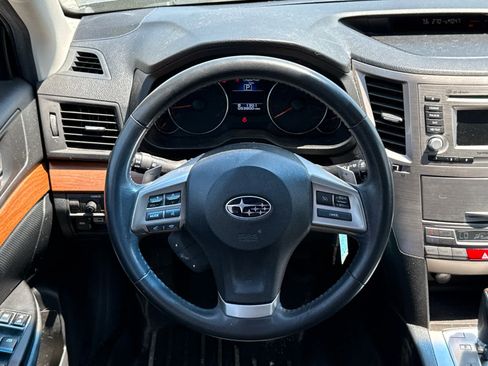 Used 2014 Subaru Outback 2.5i Limited AWD/4WD image 8