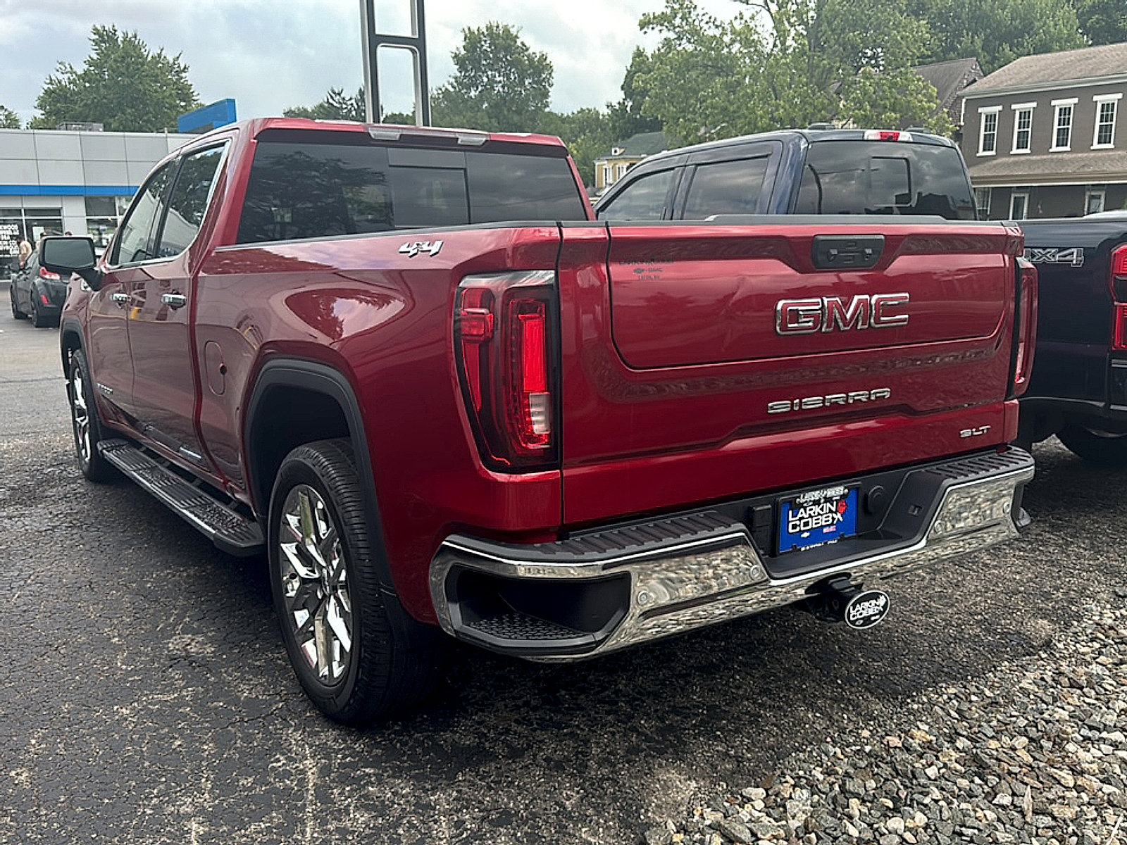 Used 2024 GMC Sierra 1500 SLT w/ SLT Premium Plus Package AWD/4WD image 5