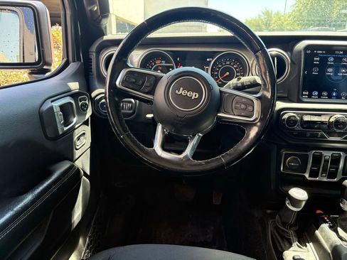 Used 2020 Jeep Wrangler Unlimited Sahara AWD/4WD image 7