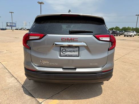 Used 2024 GMC Terrain SLE AWD/4WD image 16