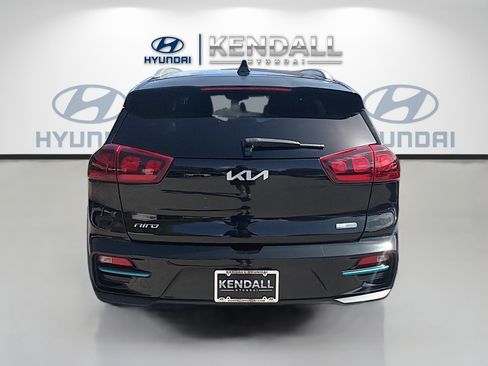 Used 2022 Kia Niro EX FWD image 5