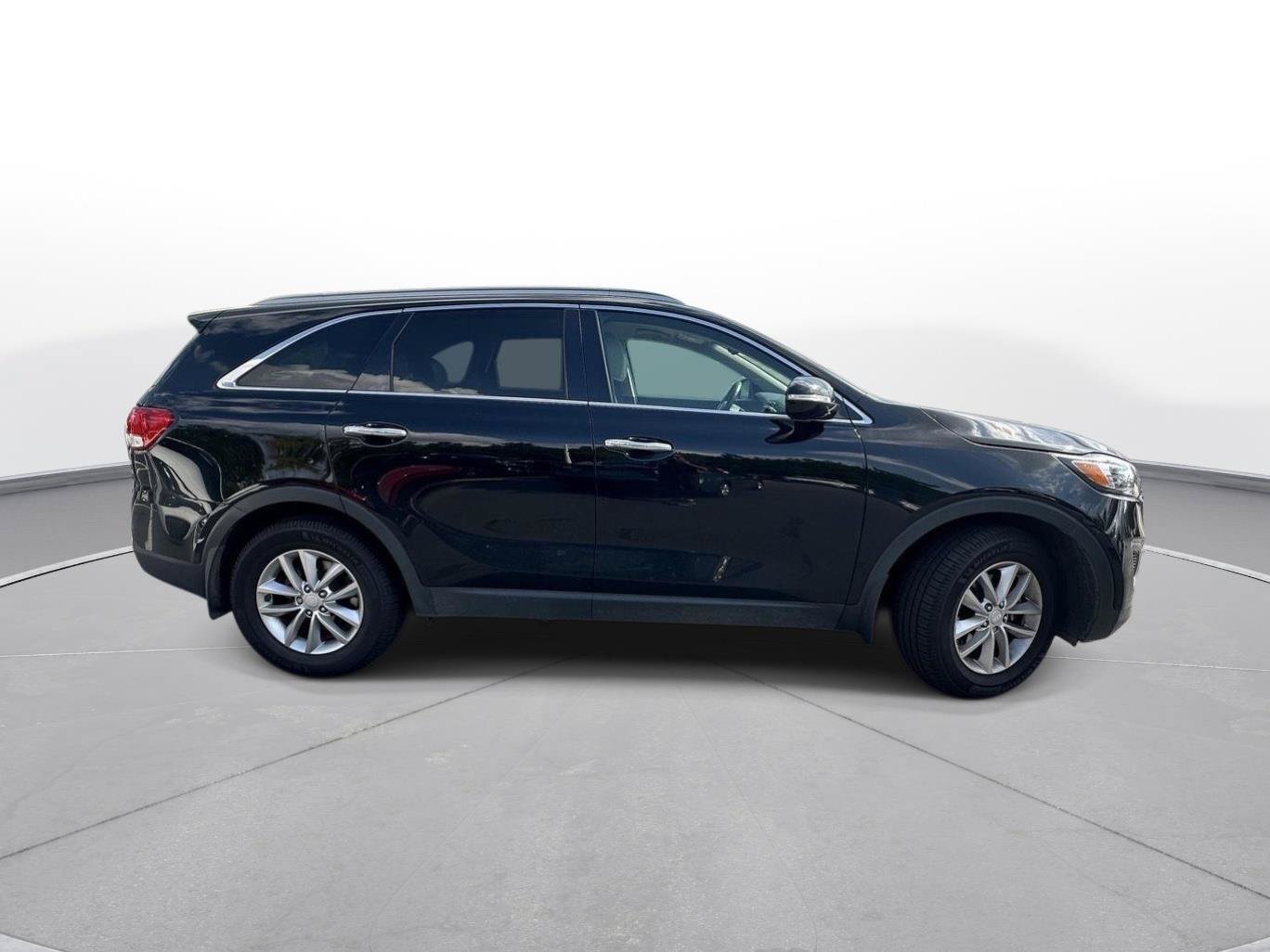 Used 2017 Kia Sorento FWD w/ LX Convenience Package image 5