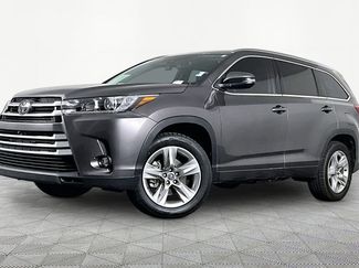 Used 2019 Toyota Highlander Limited FWD video 1