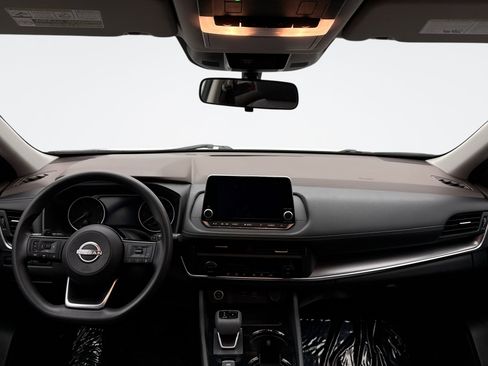 Used 2023 Nissan Rogue SV image 14