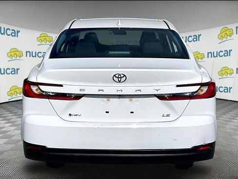Used 2025 Toyota Camry LE FWD image 5