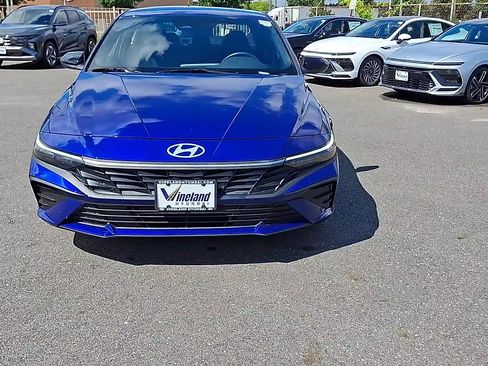 Certified 2025 Hyundai Elantra Sport w/ Cargo Package image 3