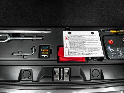 Certified 2022 Ferrari Roma image 33