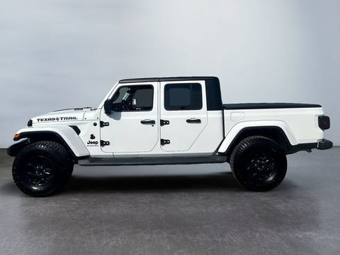 Used 2023 Jeep Gladiator Sport AWD/4WD image 2