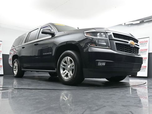 Used 2015 Chevrolet Suburban LT image 42