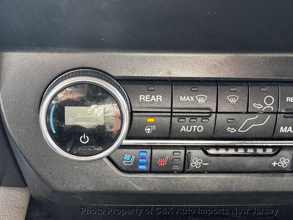 Used 2019 Ford Expedition Limited w/ Equipment Group 302A AWD/4WD image 19