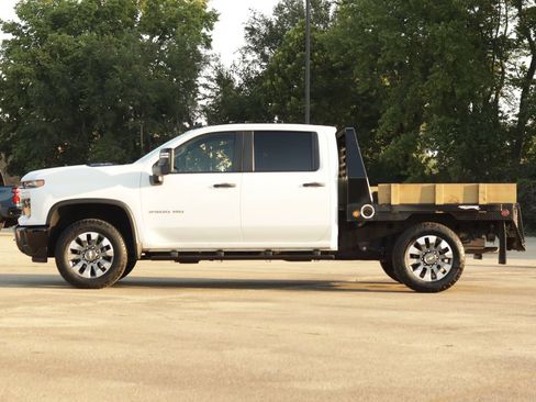 Used 2024 Chevrolet Silverado 2500 Custom AWD/4WD image 4