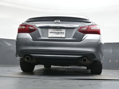 Used 2017 Nissan Altima 2.5 SR FWD image 37