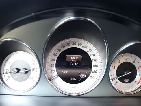 Used 2015 Mercedes-Benz GLK 350 4MATIC image 26