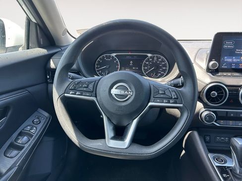 Used 2024 Nissan Sentra SV FWD image 12