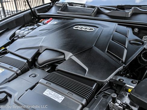 Used 2024 Audi Q8 Premium Plus image 21