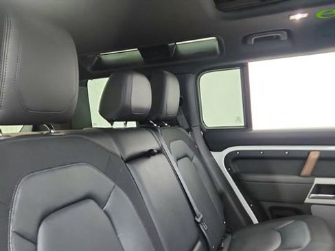 Used 2024 Land Rover Defender 110 X-Dynamic SE AWD/4WD image 24