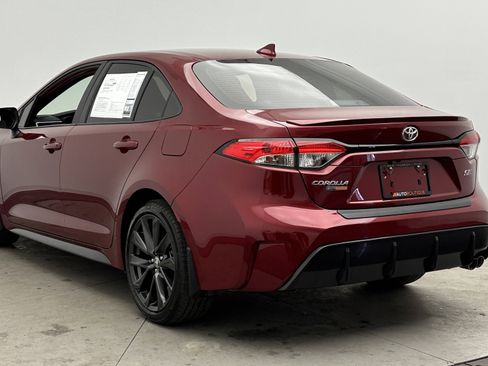 Used 2023 Toyota Corolla SE image 5