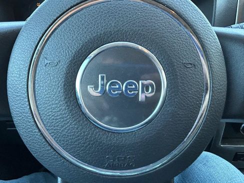 Used 2011 Jeep Liberty Sport AWD/4WD image 20