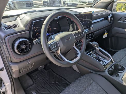 New 2025 Chevrolet Colorado Z71 image 13