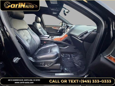 Used 2016 Lincoln MKX Reserve w/ Cargo Accessories Package image 12