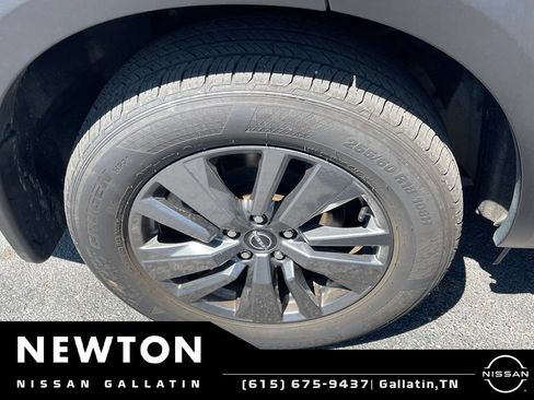 Used 2025 Nissan Pathfinder SV w/ SV Premium Package AWD/4WD image 11