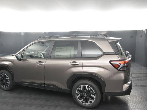 New 2025 Subaru Forester Premium image 8