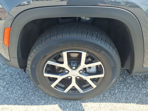 Used 2025 Jeep Grand Cherokee Limited w/ Trailer Tow Package RWD image 6