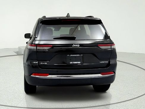 Used 2023 Jeep Grand Cherokee Limited AWD/4WD image 4