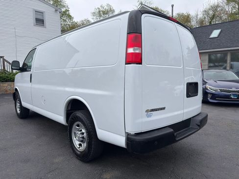 Used 2021 Chevrolet Express 2500 RWD image 5